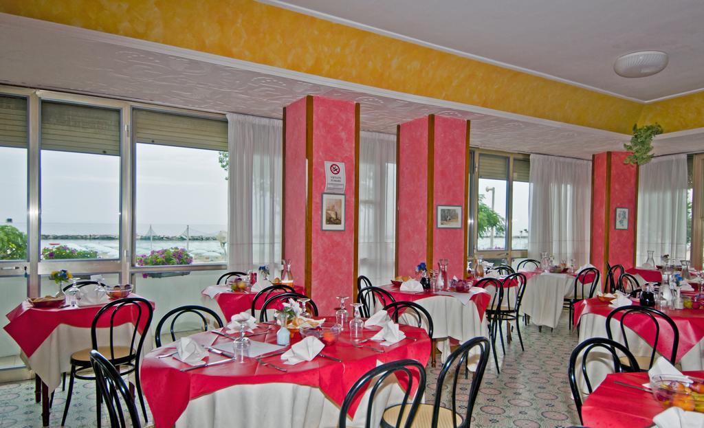 Hotel Merkury Torre Pedrera Екстер'єр фото