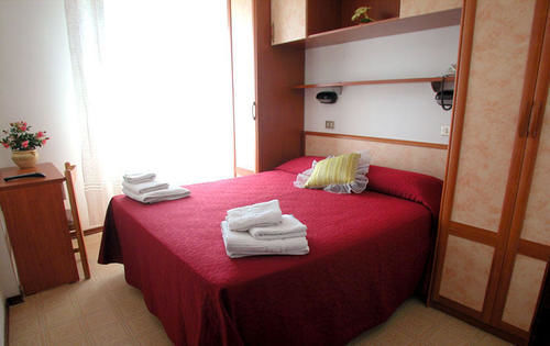Hotel Merkury Torre Pedrera Екстер'єр фото