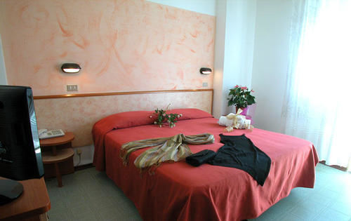 Hotel Merkury Torre Pedrera Екстер'єр фото